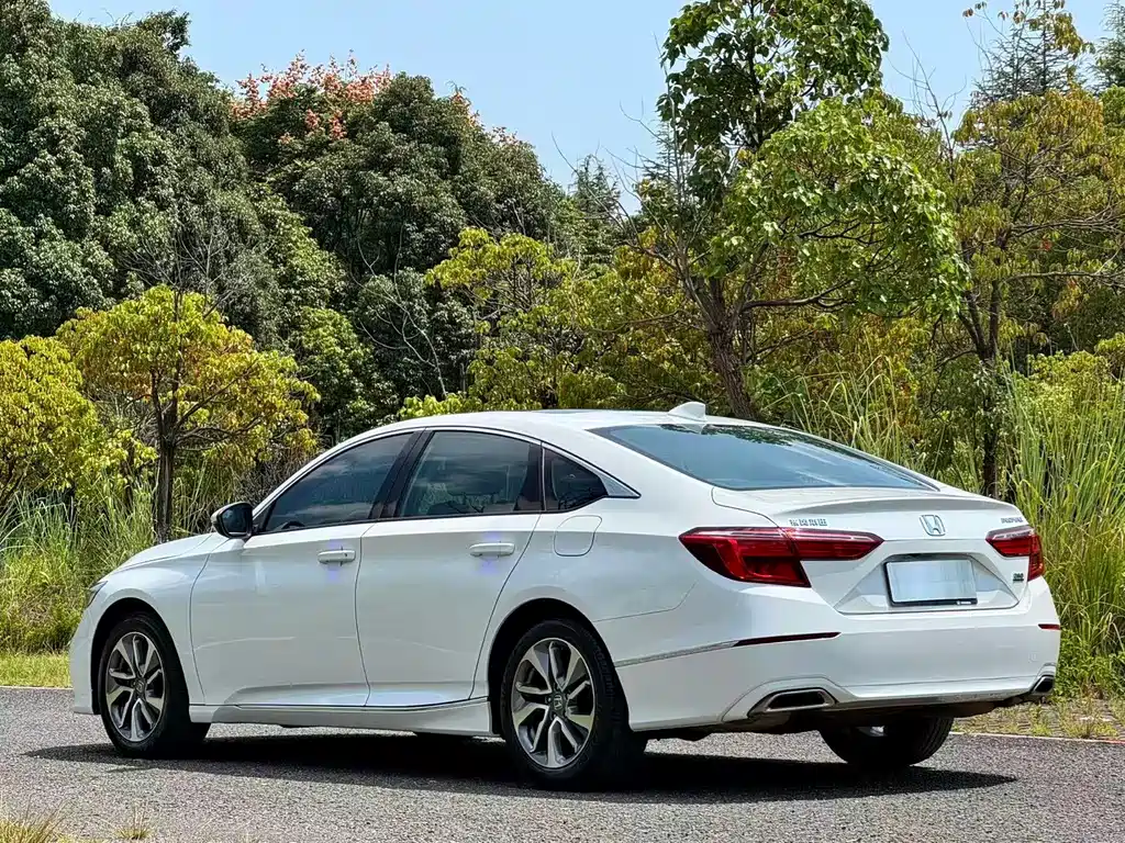 Honda Inspire — миниатюра 6
