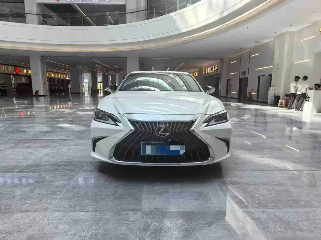 Lexus ES — миниатюра 2