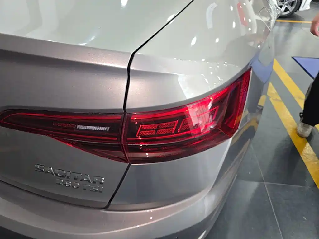 Volkswagen Sagitar — миниатюра 8