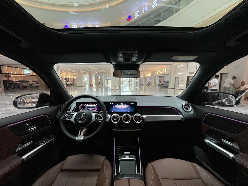 Mercedes-Benz GLB — миниатюра 6