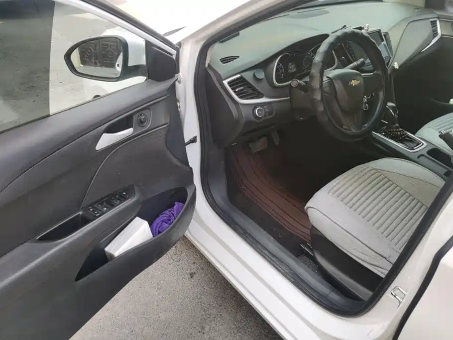 Chevrolet Cavalier — миниатюра 7