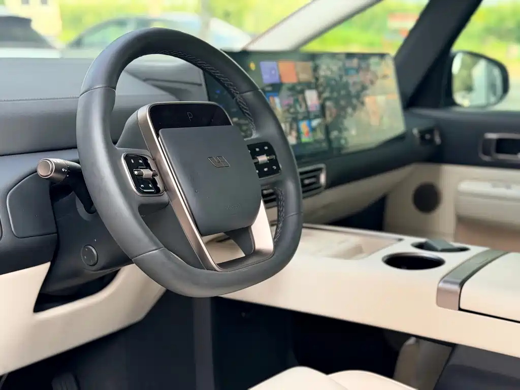 Li Auto Li MEGA — миниатюра 19
