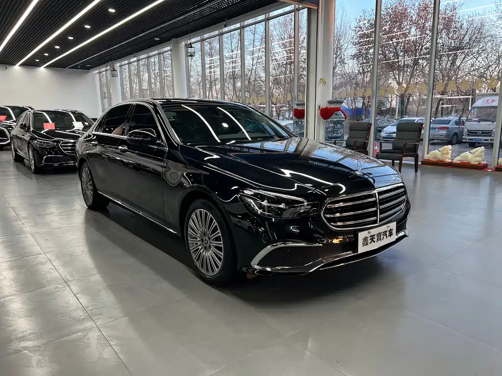 MERCEDES-BENZ E CLASS