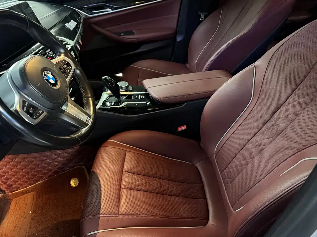 BMW 5 Series — миниатюра 7