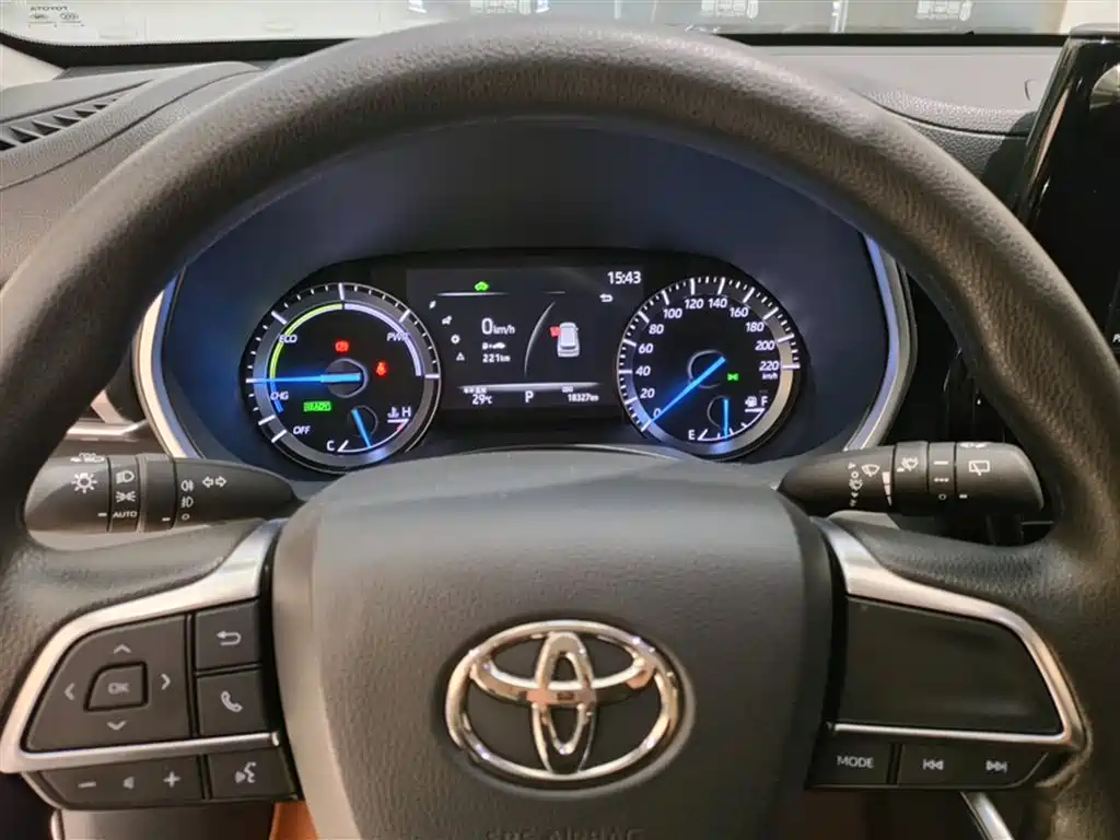 TOYOTA HIGHLANDER