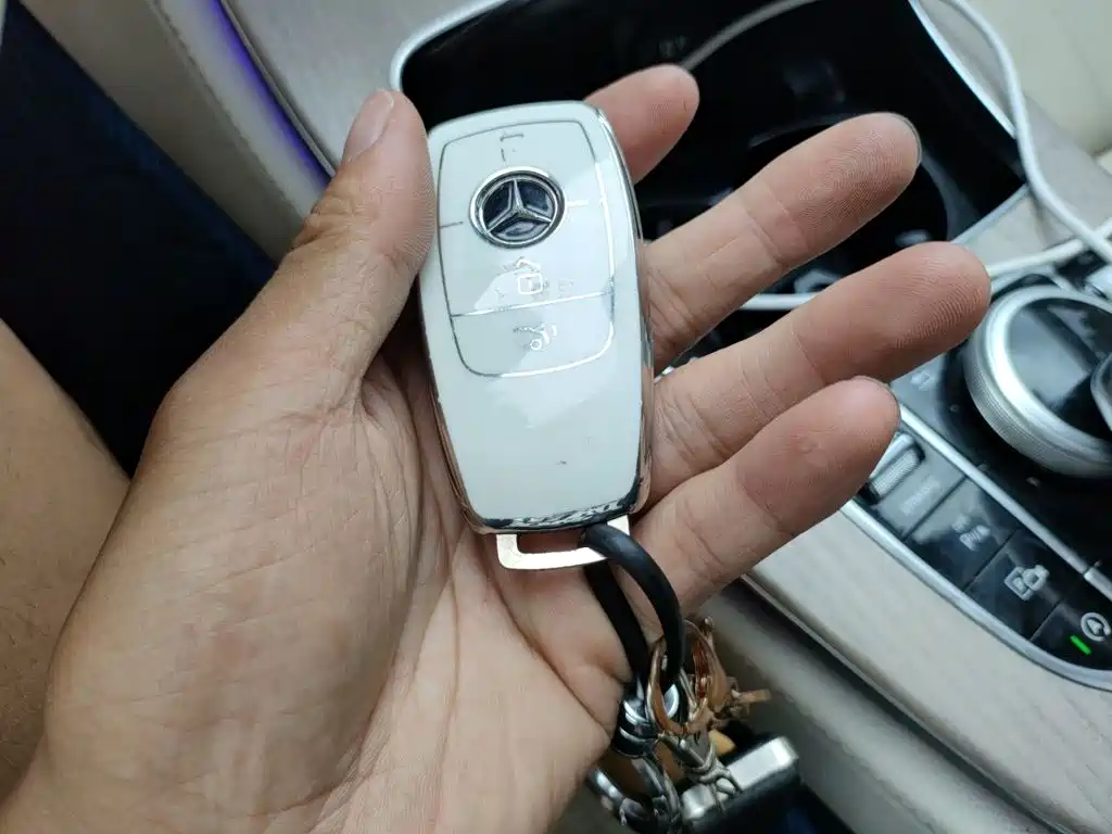 Mercedes-Benz E-Class (Import) — миниатюра 12