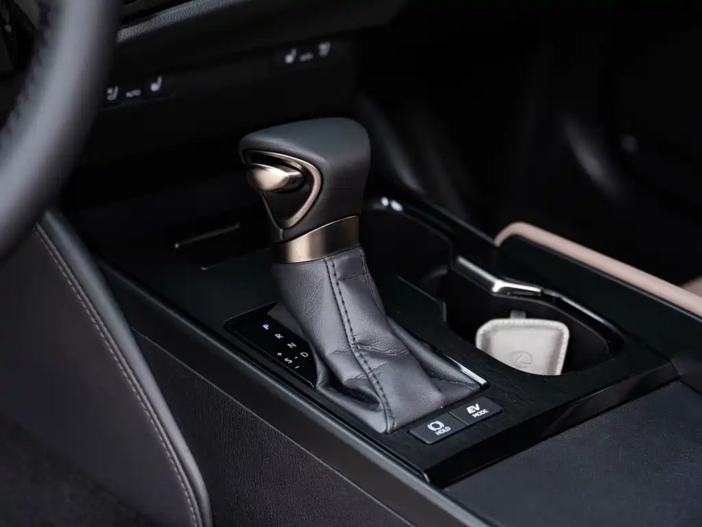 Lexus ES — миниатюра 15