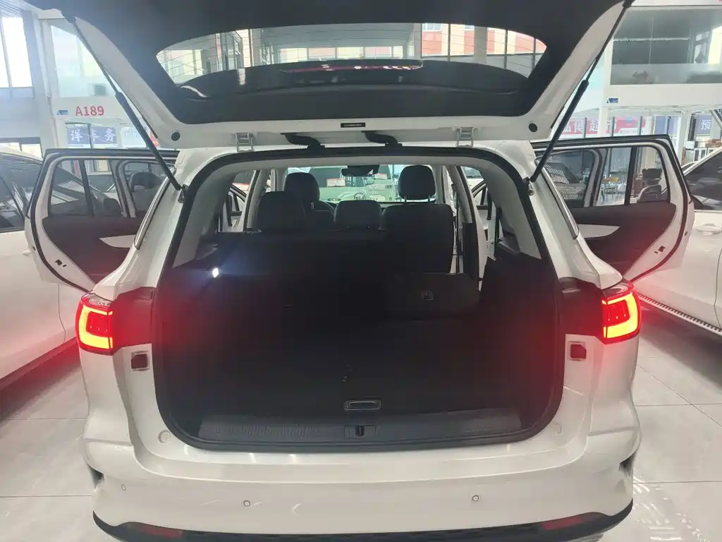 Roewe RX5 eMAX — миниатюра 22