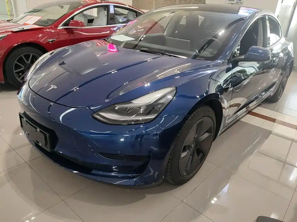 Tesla Model 3 — миниатюра 2