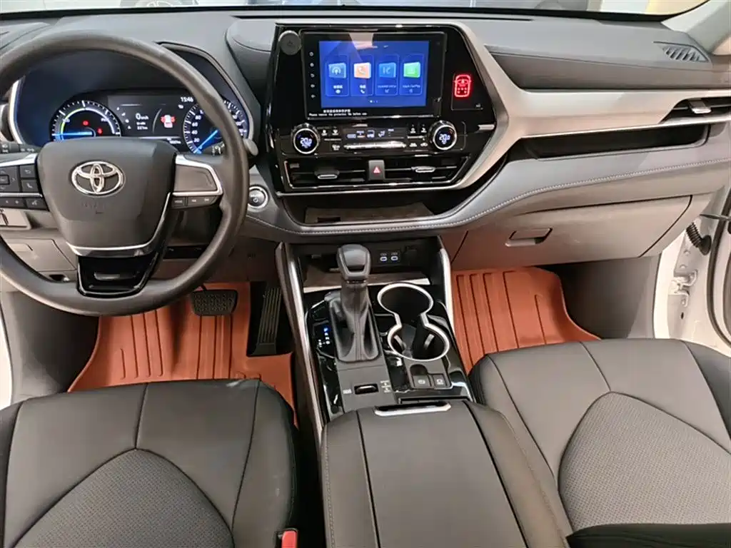 TOYOTA HIGHLANDER