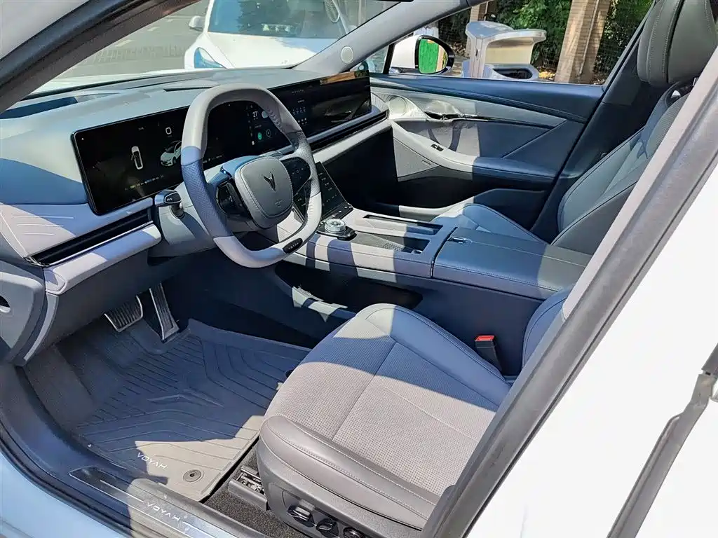 Voyah Passion 2024 PHEV Flagship