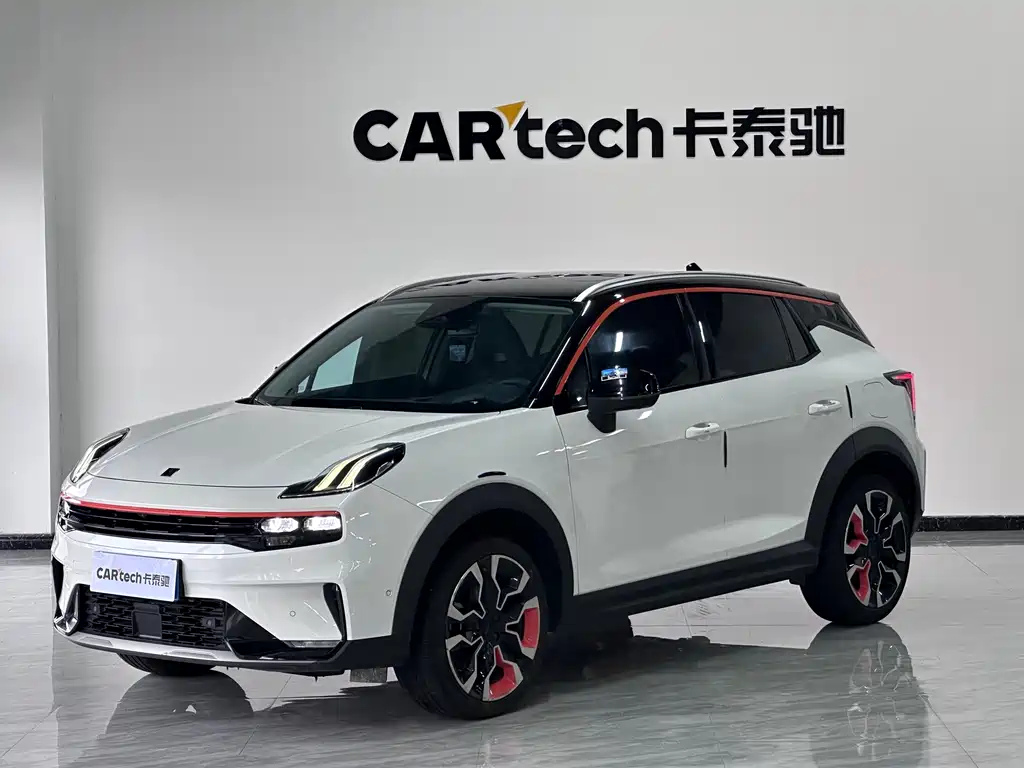 Lynk & Co 06