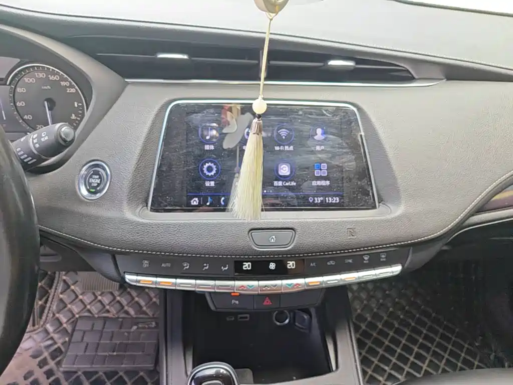 Cadillac XT4 — миниатюра 13