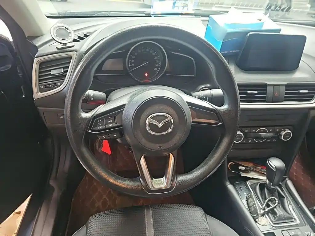 Mazda 3 Axela — миниатюра 11