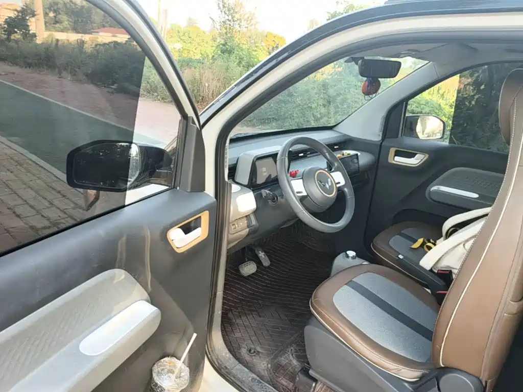 Wuling MINIEV — миниатюра 16