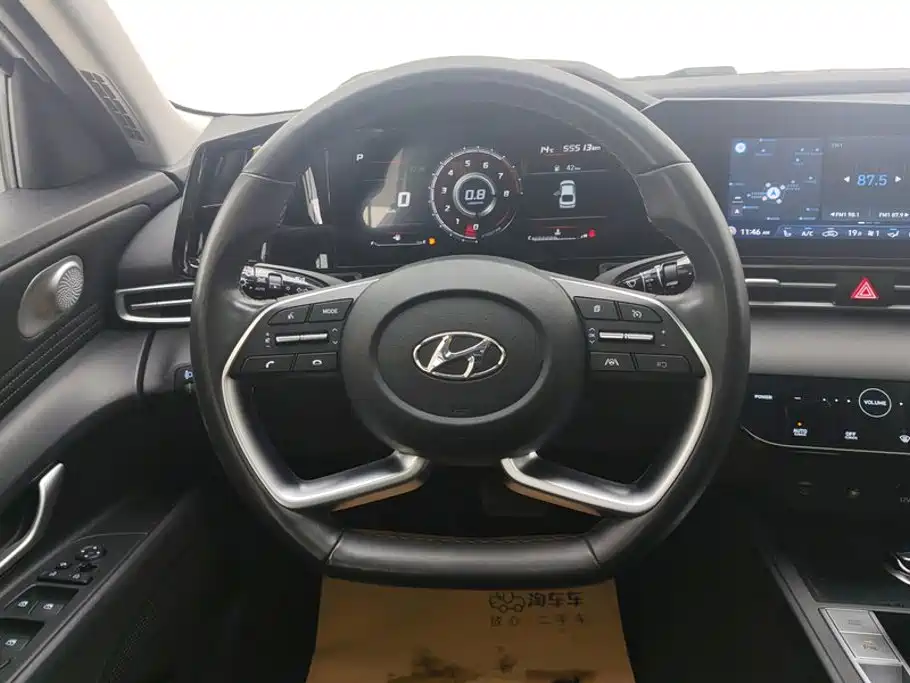 Hyundai Elantra — миниатюра 15