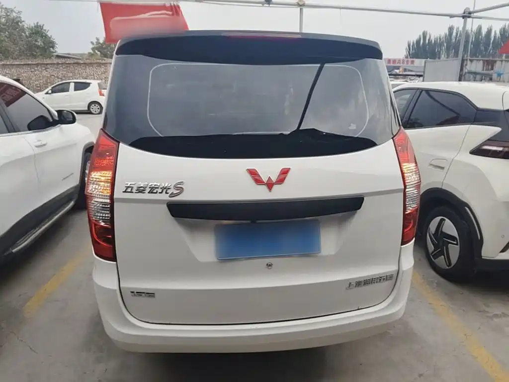 Wuling Hongguang — миниатюра 6