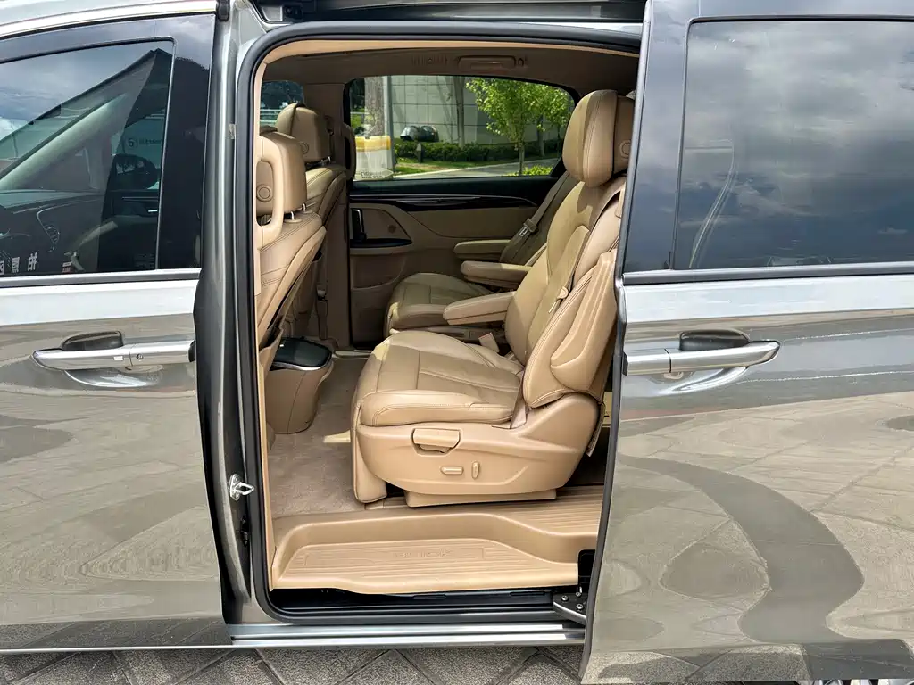Buick GL8 — миниатюра 4