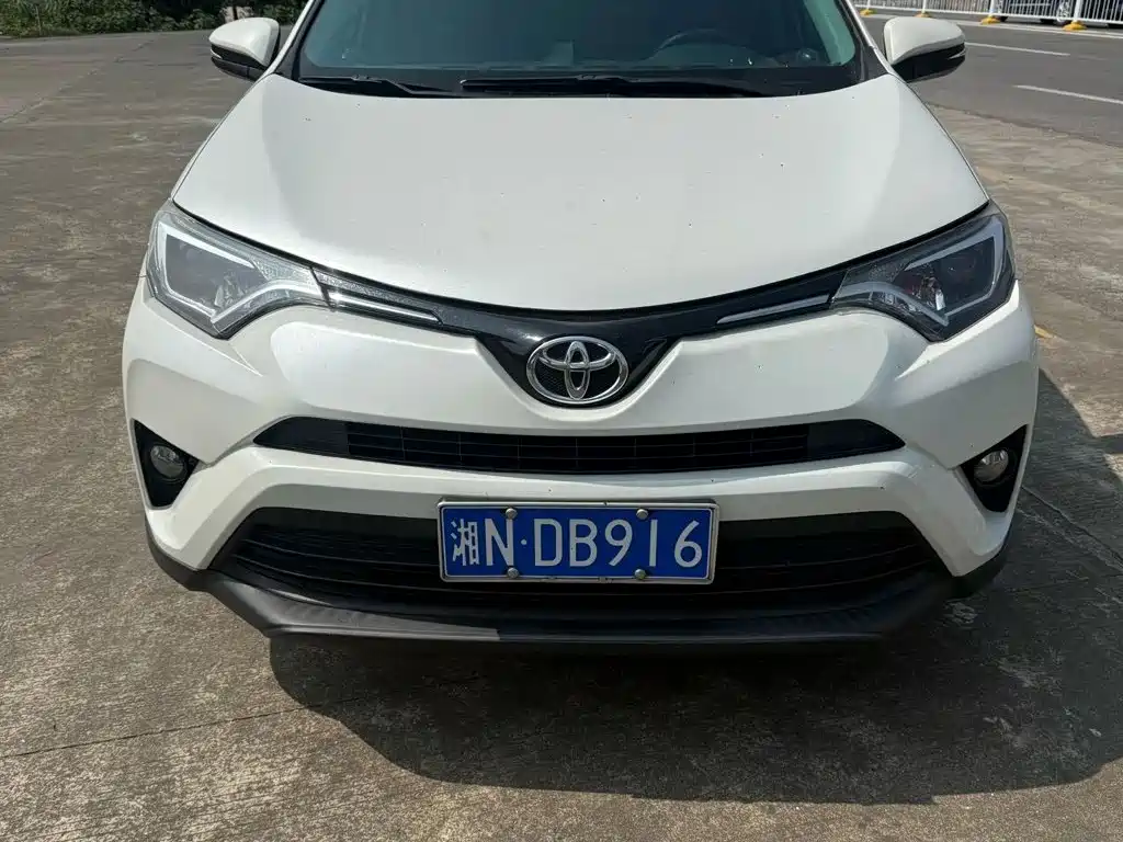 Toyota RAV4 — миниатюра 2