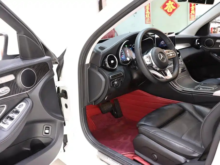 Mercedes-Benz C-Class — миниатюра 9