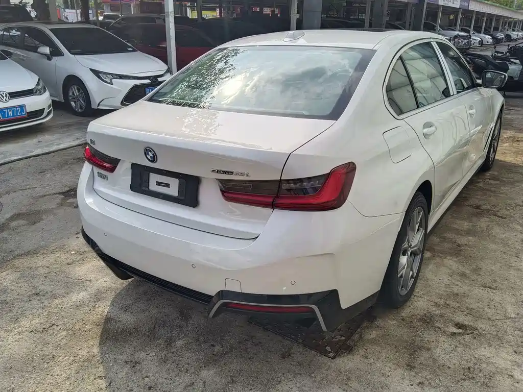 BMW i3 — миниатюра 7
