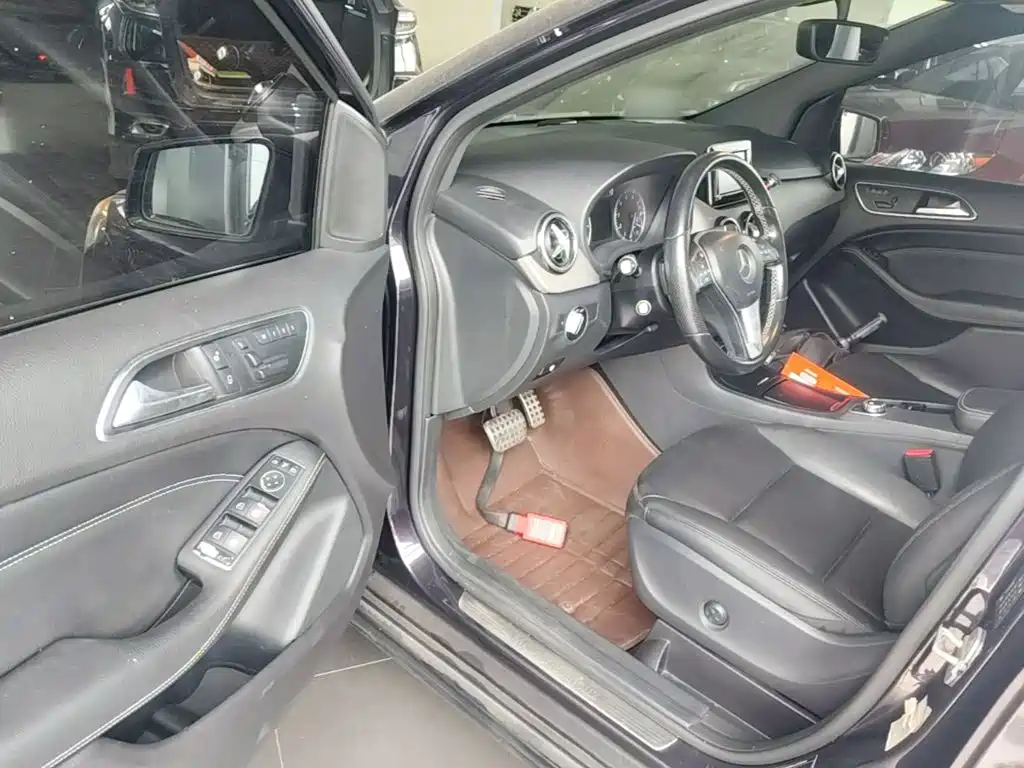 Mercedes-Benz B-Class — миниатюра 16