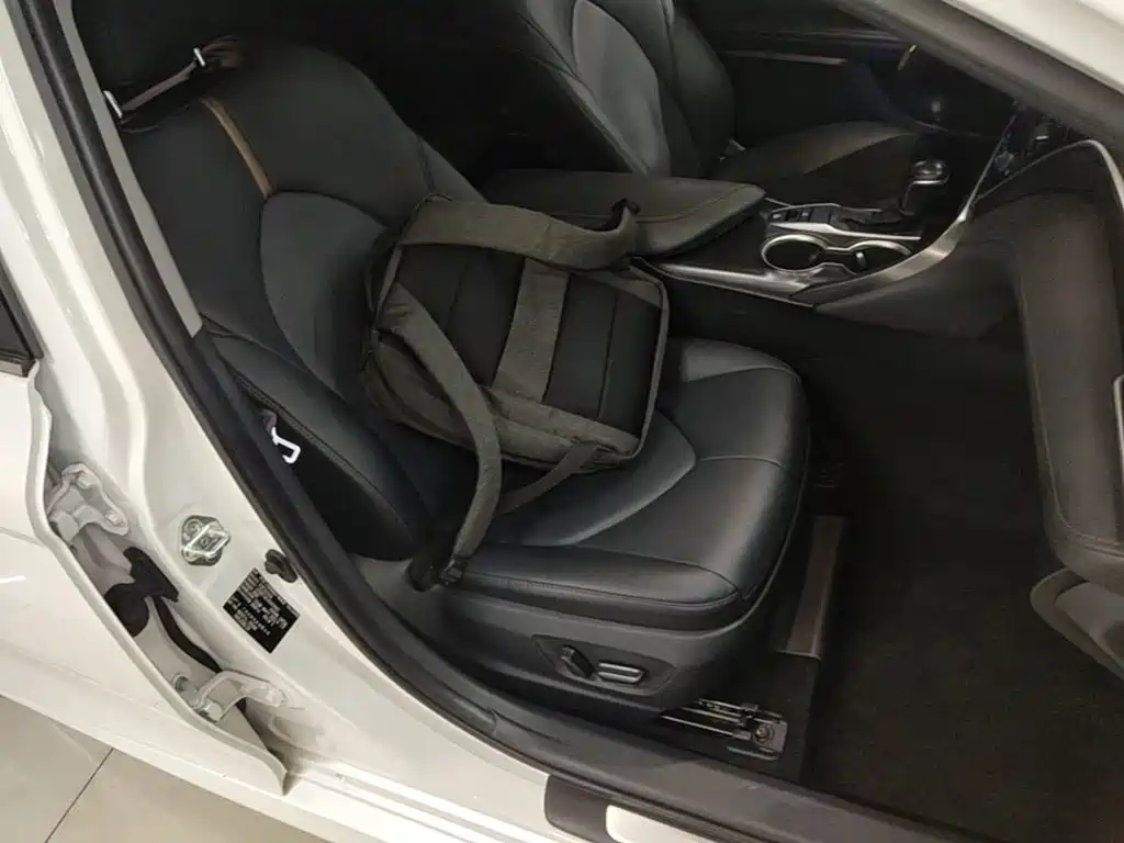Toyota Camry — миниатюра 25