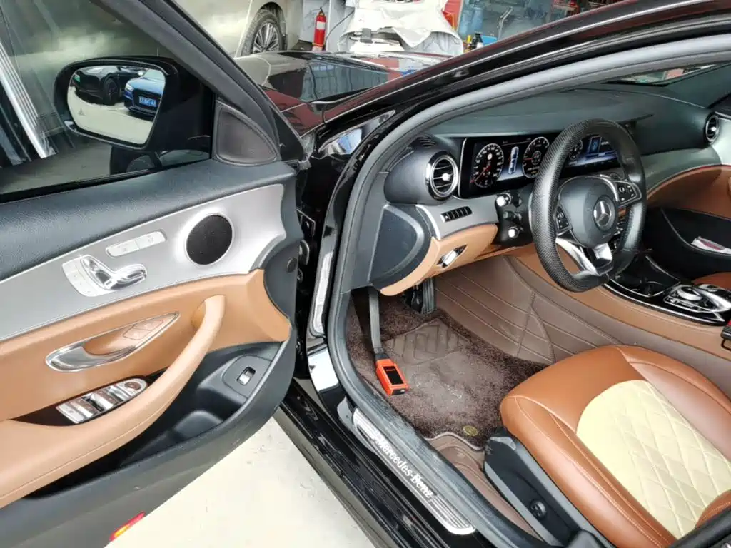 Mercedes-Benz E-Class — миниатюра 16