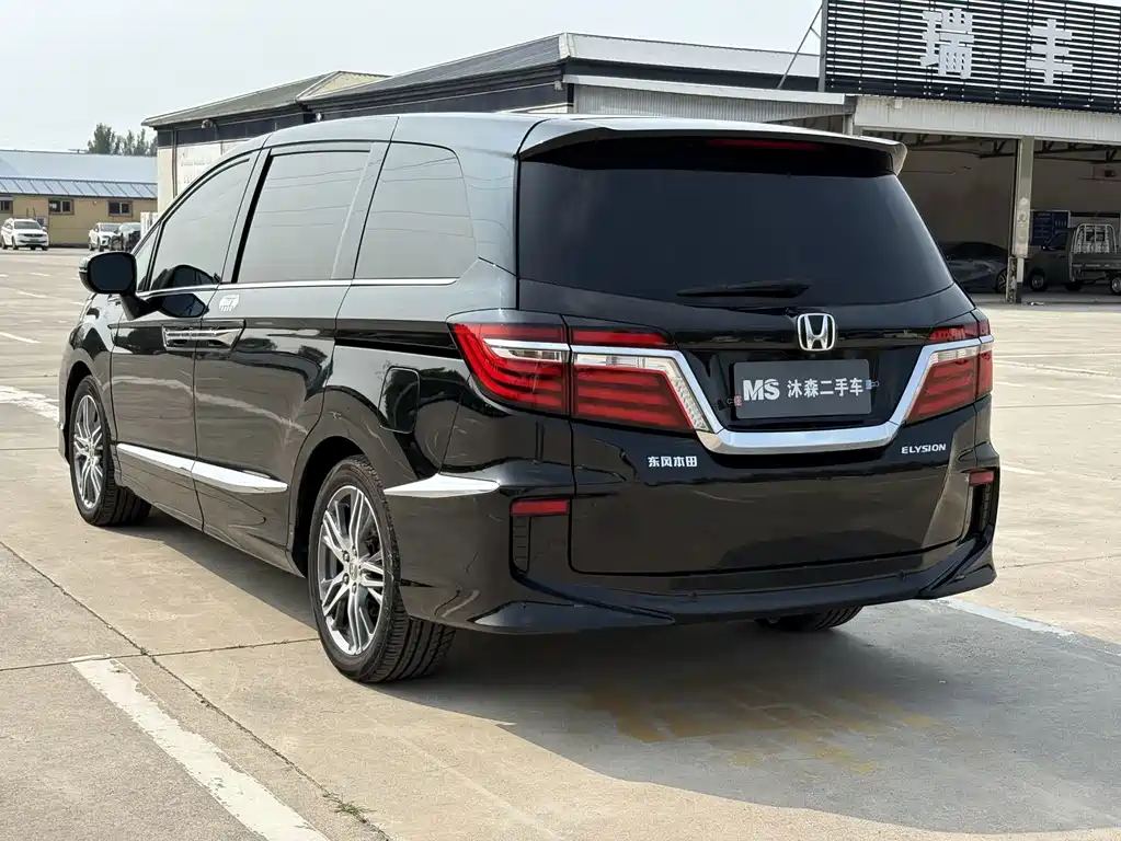 Honda Elysion — миниатюра 6