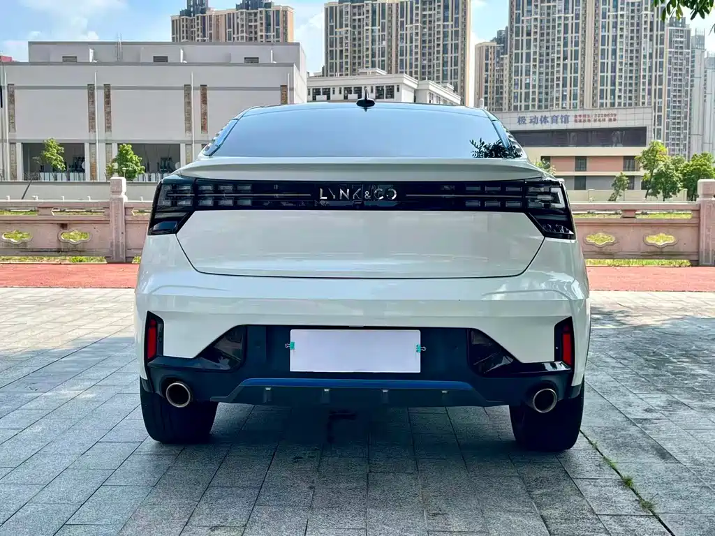 Lynk & Co 05 — миниатюра 8
