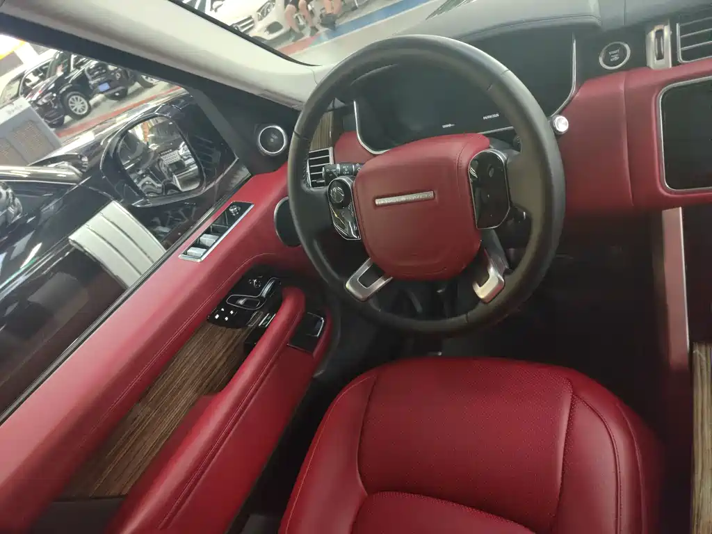 Land Rover Range Rover — миниатюра 4
