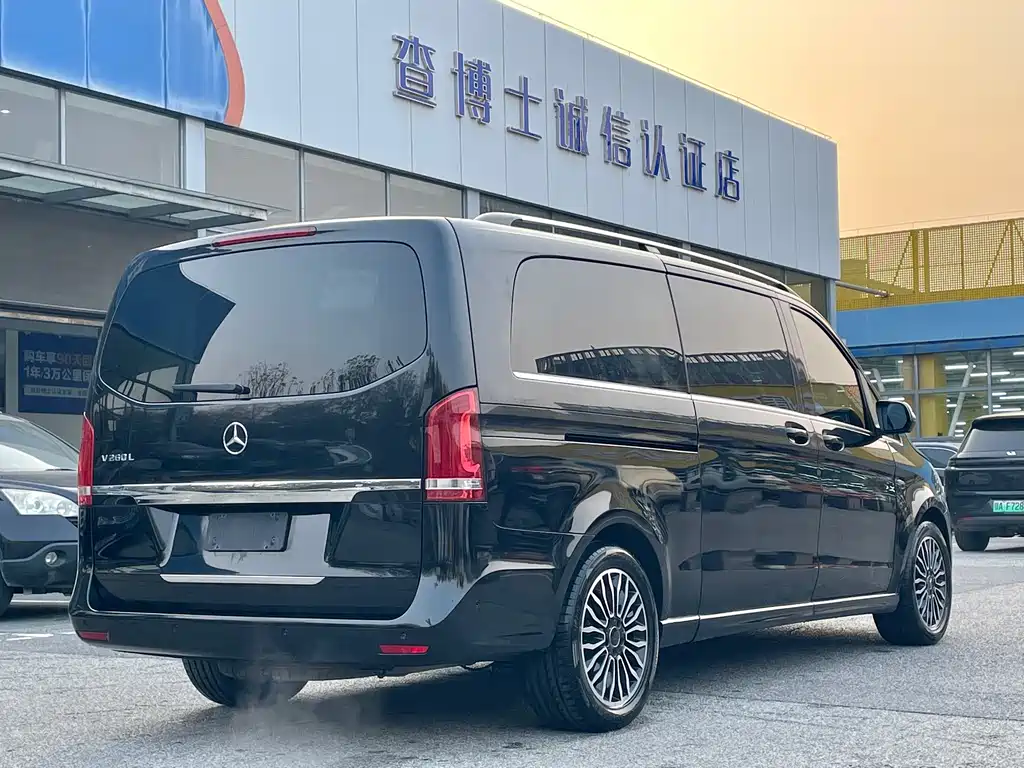 Mercedes-Benz V-Class V 2017 V 260 L Luxury Long Wheelbase