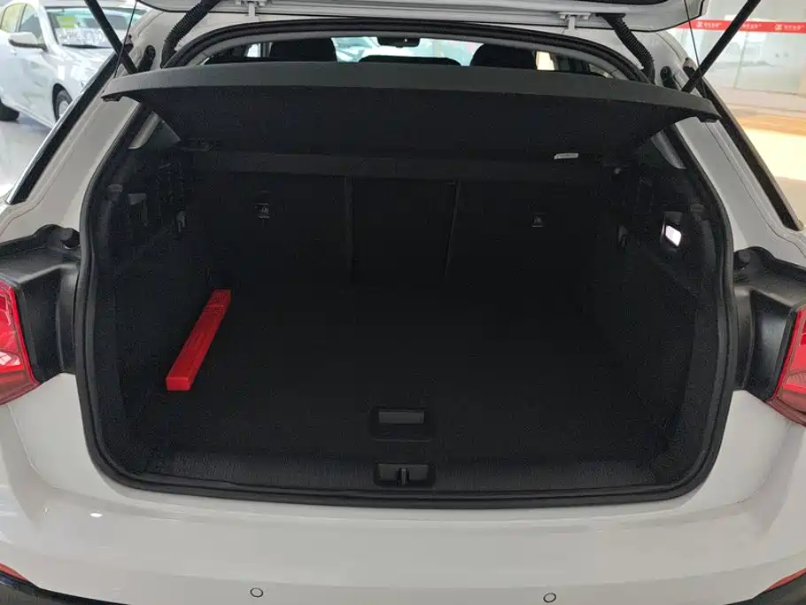 Audi Q2L — миниатюра 4