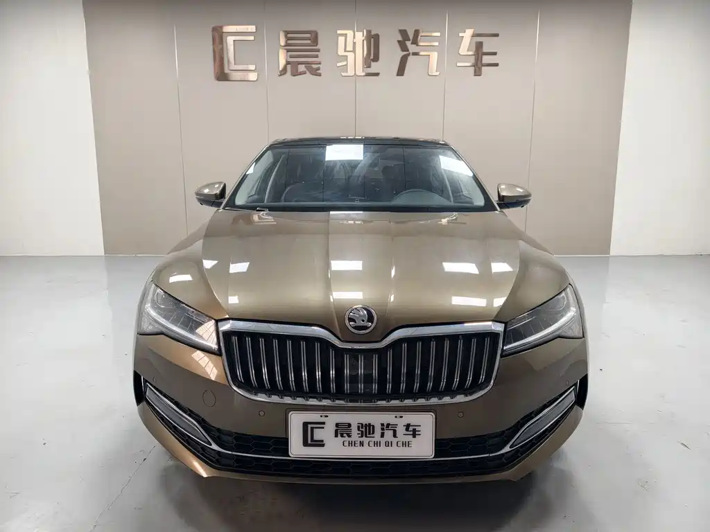Skoda Superb — миниатюра 2