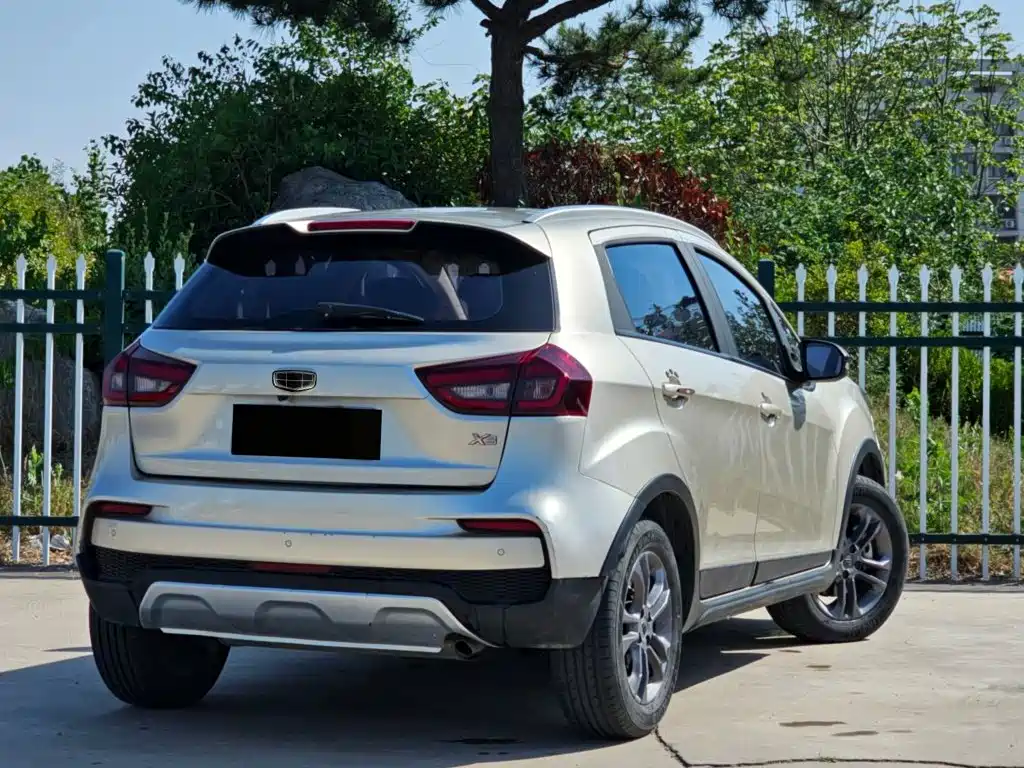 Geely Vision X3 — миниатюра 3