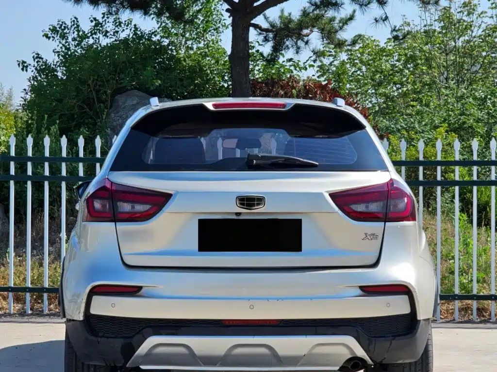 Geely Vision X3 — миниатюра 5