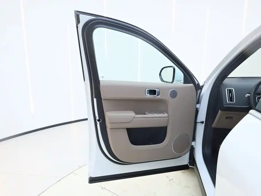 Li Auto Li L8 — миниатюра 8