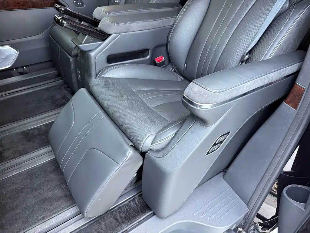 Hongqi Hongqi HQ9 PHEV — миниатюра 11