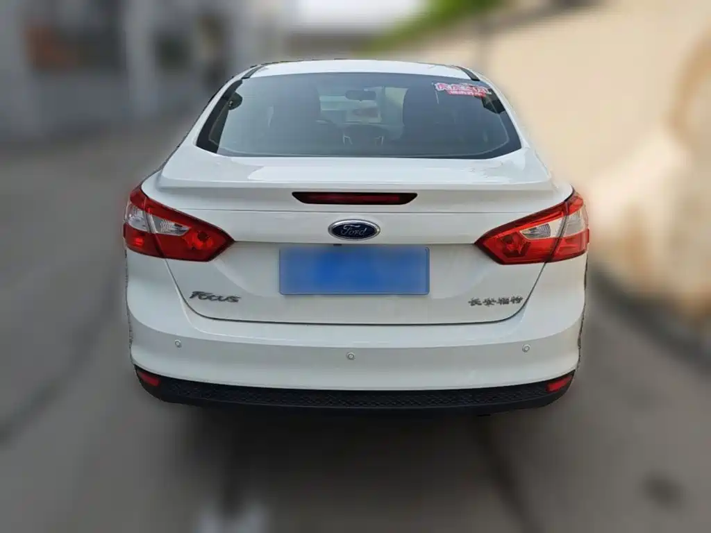 Ford Focus 2012 1.6L MT Comfort