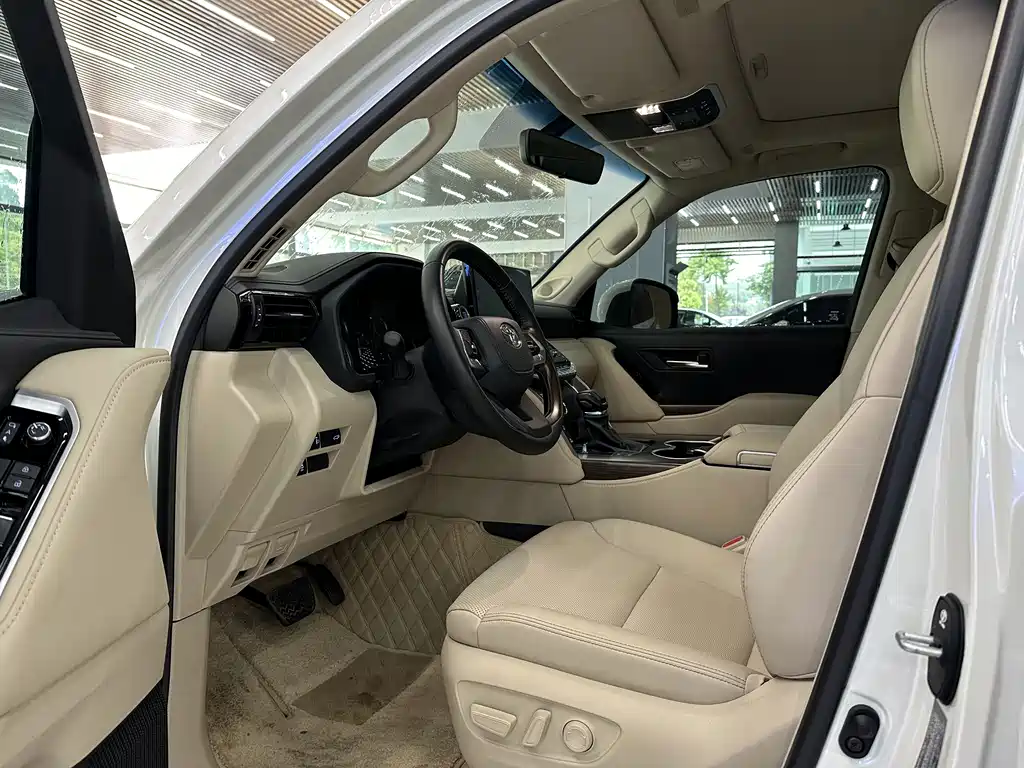 Toyota Land Cruiser — миниатюра 5
