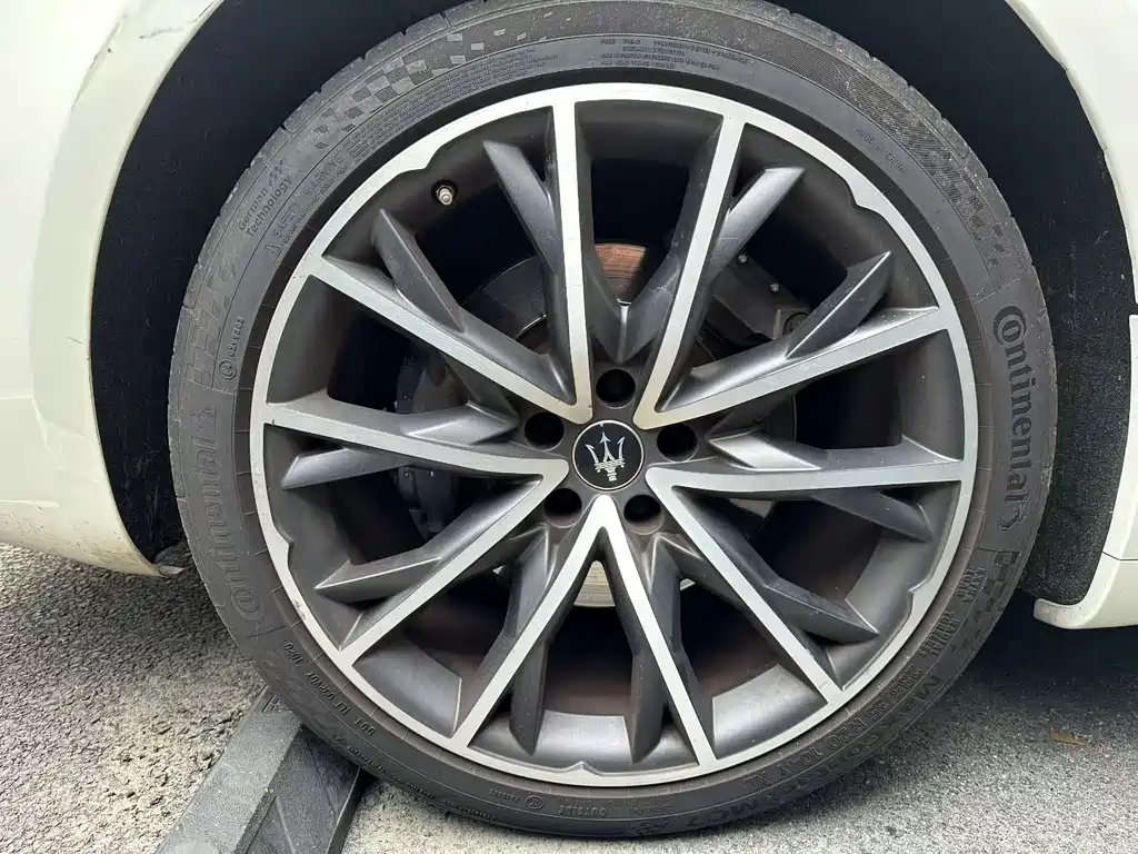 Maserati Ghibli — миниатюра 7