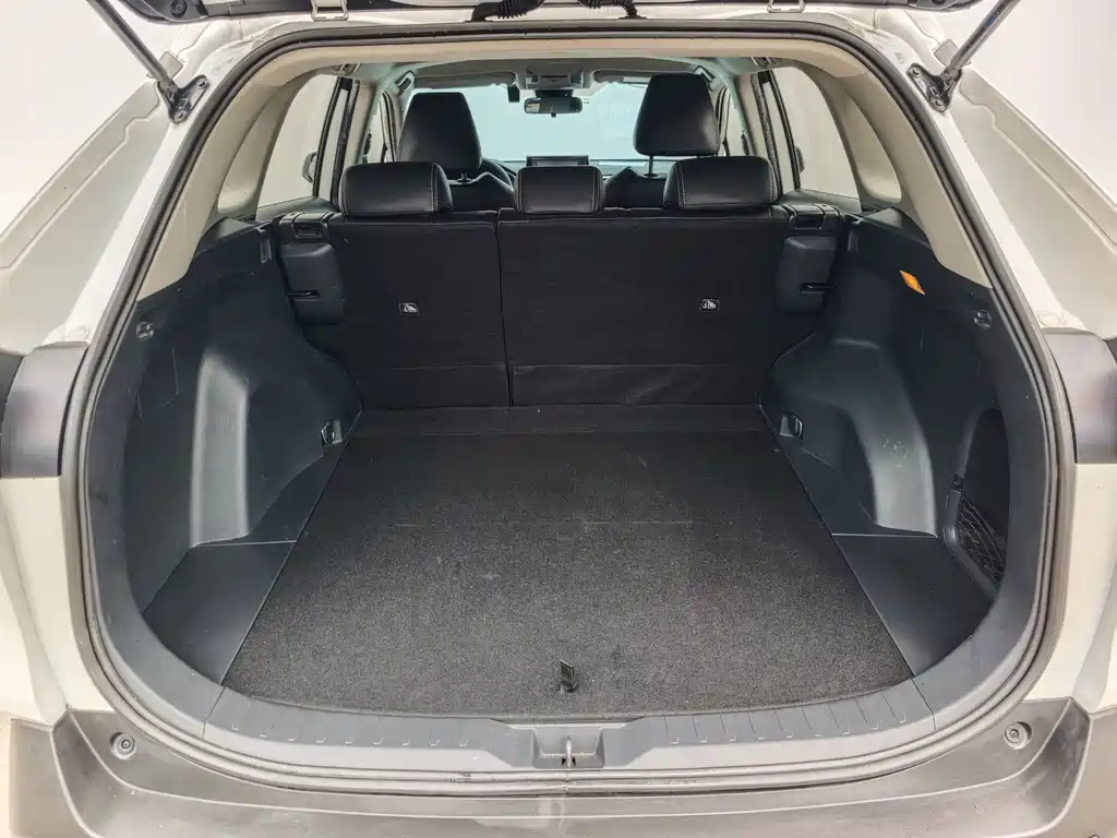 Toyota RAV4 — миниатюра 23