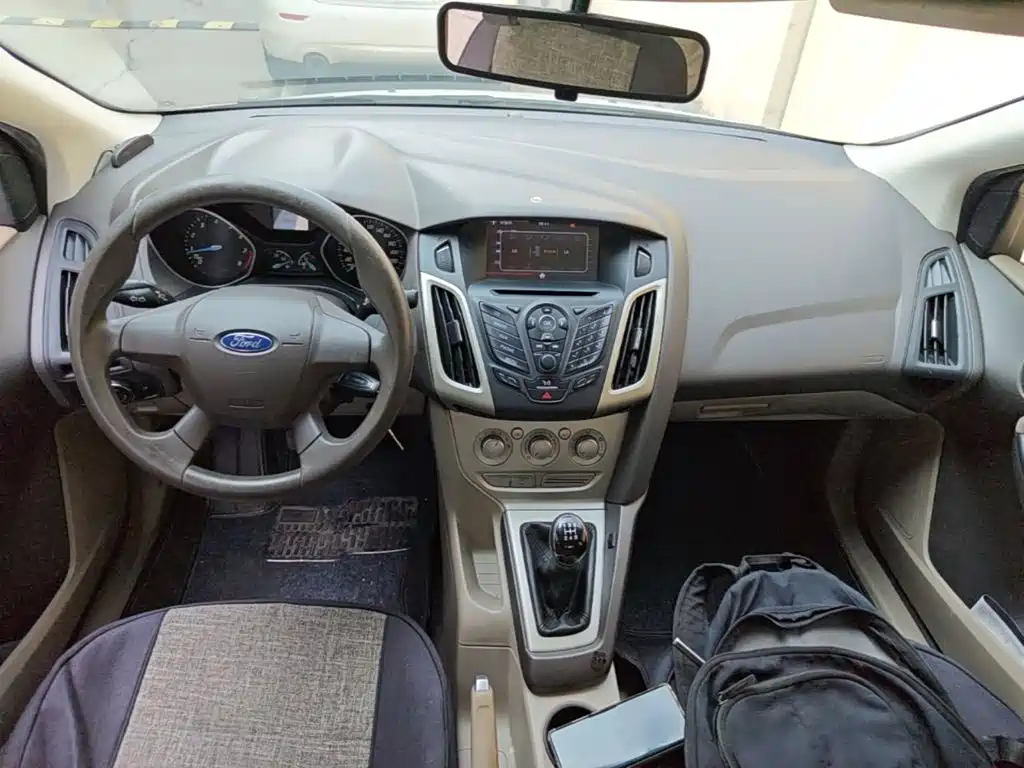 Ford Focus 2012 1.6L MT Comfort