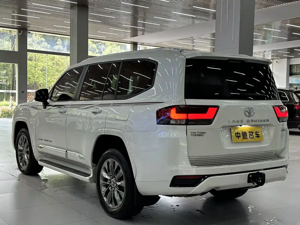 Toyota Land Cruiser — миниатюра 13