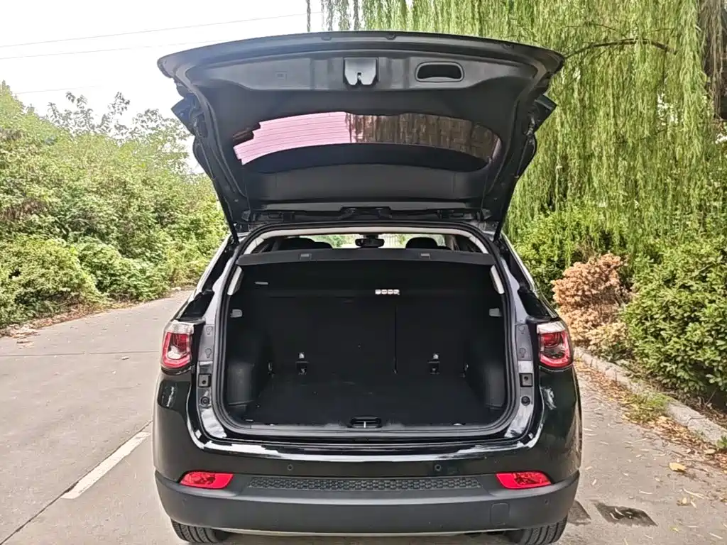 Jeep Compass — миниатюра 19