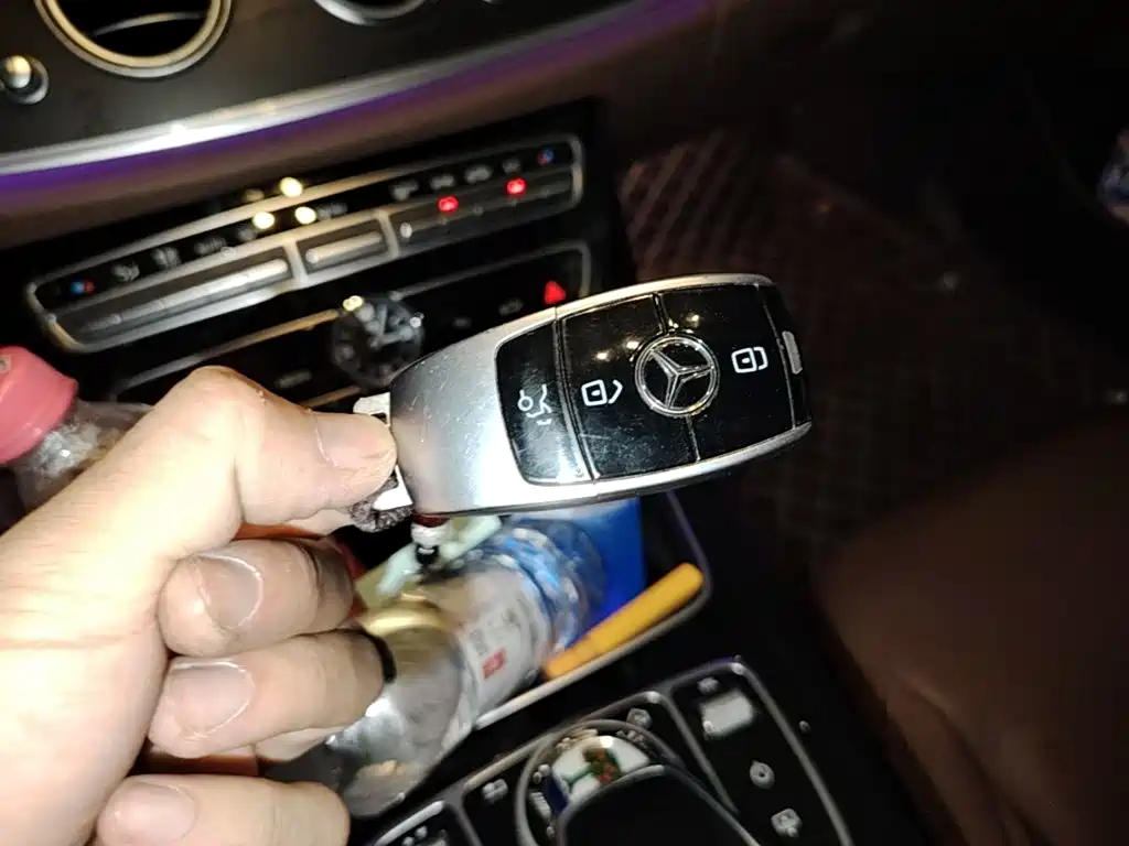Mercedes-Benz E-Class — миниатюра 9
