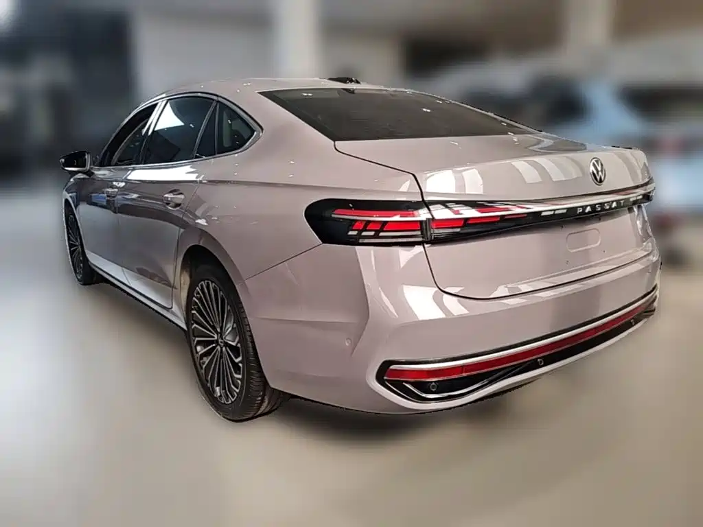 Volkswagen Passat 2025 Pro 380TSI