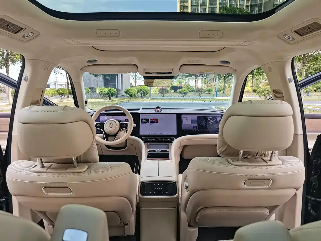 AITO ASK THE WORLD M9