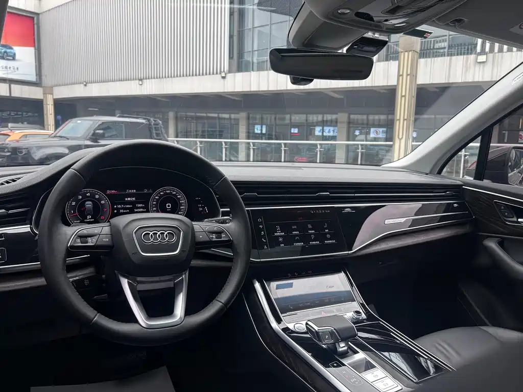 Audi Q7 — миниатюра 7