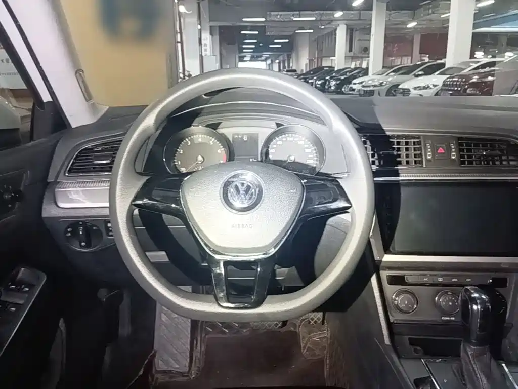 Volkswagen Lamando — миниатюра 11